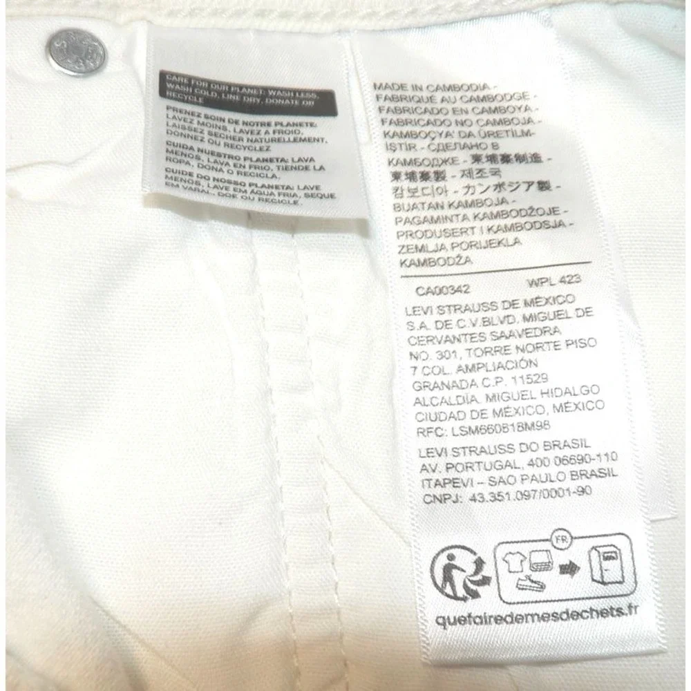 Levi's Women's 501‎ Original Shorts Button Fly High-Rise Denim in White Size 34